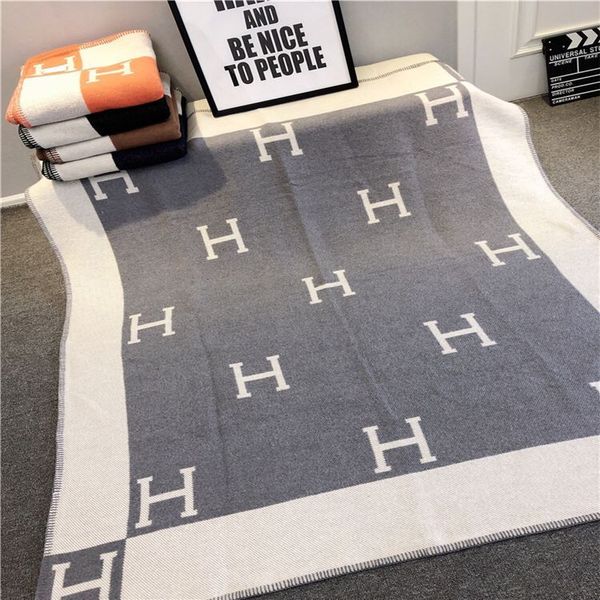 luxury classic designer h pattern wool cashmere material thick blanket 1.2kg size 170 * 145cm multiple color options 2020 new arrive gifts
luxury classic designer h pattern wool cashmere material thick blanket 1.2kg size 170 * 145cm multiple color options 2020 new arrive gifts