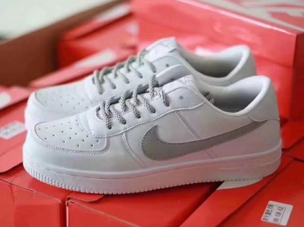 Ténis iloveyou899
Ténis iloveyou899