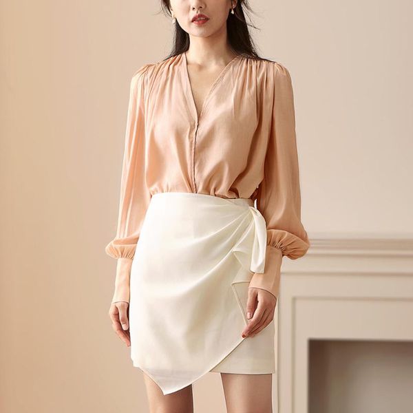 2020 summer new women's suit v-neck long-sleeved slim irregular +mini skirt club party office lady work two pieces set suit, White
2020 summer new women's suit v-neck long-sleeved slim irregular +mini skirt club party office lady work two pieces set suit, White