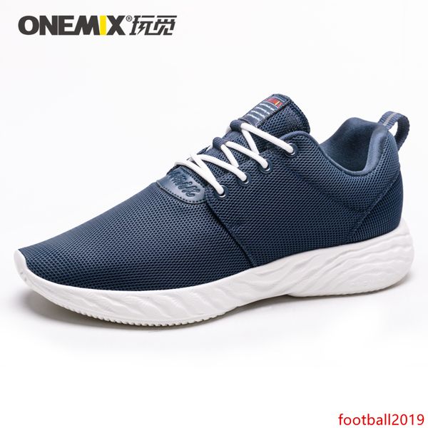 with box 2019 mens and womens running shoes sneakers triple black for women fashion brand designer canvas materials shoes 35-47
with box 2019 mens and womens running shoes sneakers triple black for women fashion brand designer canvas materials shoes 35-47
