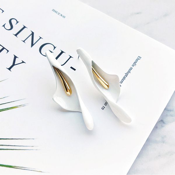 classic white imitation ceramic calla lily flower stud earrings fashion wedding bride korean style jewelry for women girls gifts
classic white imitation ceramic calla lily flower stud earrings fashion wedding bride korean style jewelry for women girls gifts