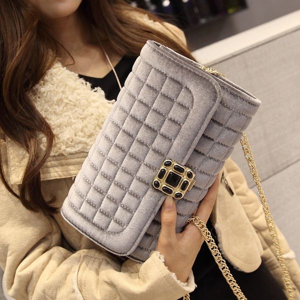 2020 весна и лето новый небольшой аромат ветер шерстяная сумка мини меховая цепь женская сумка плечо плюшевый клатч
2020 весна и лето новый небольшой аромат ветер шерстяная сумка мини меховая цепь женская сумка плечо плюшевый клатч