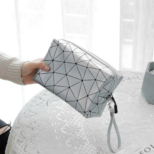 diamond grain pu leather cosmetic bag high-end ladies cosmetic storage bag travel storage
diamond grain pu leather cosmetic bag high-end ladies cosmetic storage bag travel storage