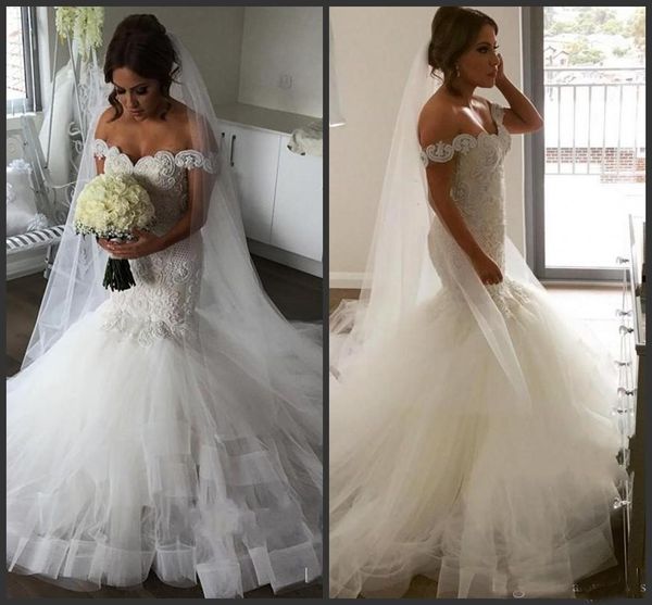 Off Shoulder Mermaid Wedding Dresses Long 3D Lace Appliques Low Back Sexy Wedding Dress Tulle Tiered Skirt Country Bridal Gowns
Off Shoulder Mermaid Wedding Dresses Long 3D Lace Appliques Low Back Sexy Wedding Dress Tulle Tiered Skirt Country Bridal Gowns
