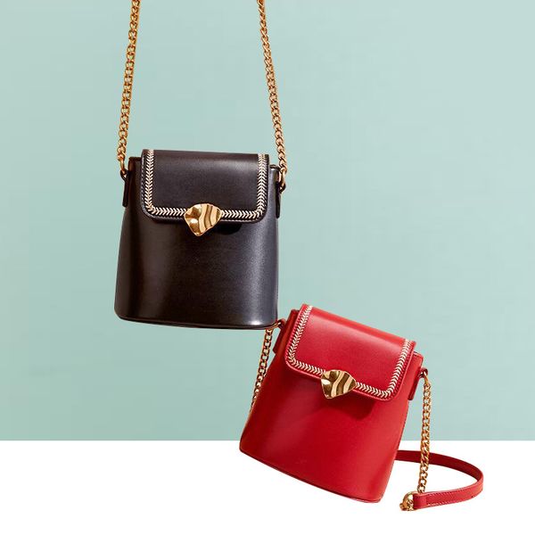 2020 new women's shoulder bags fashionable western bucket bag solid color shiny messenger bag chain
2020 new women's shoulder bags fashionable western bucket bag solid color shiny messenger bag chain
