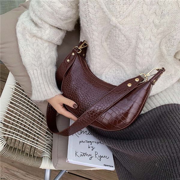 2020 new shoulder bag women's casual fashion korean version of the retro crocodile pattern ladies
2020 new shoulder bag women's casual fashion korean version of the retro crocodile pattern ladies