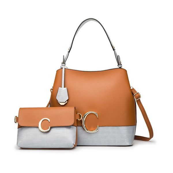 new women's bag in autumn and winter 2019 simple color contrast single shoulder messenger bag trend 2-piece package
new women's bag in autumn and winter 2019 simple color contrast single shoulder messenger bag trend 2-piece package