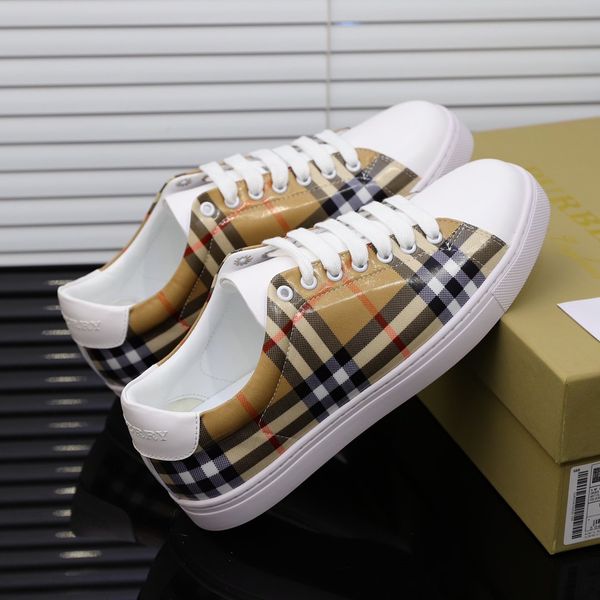 2020 new luxury fashiondesigner men's driving casual shoes sports loafers triple retro brand men's shoes plaid pattern size 38-45
2020 new luxury fashiondesigner men's driving casual shoes sports loafers triple retro brand men's shoes plaid pattern size 38-45
