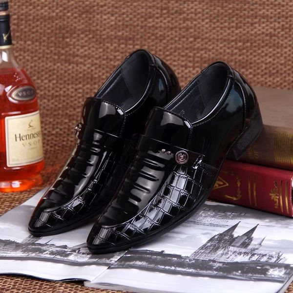 2019 new suit business casual leather shoes red shoes british headdress lazy person leather a foot kick men's wedding shoes, Black 
2019 new suit business casual leather shoes red shoes british headdress lazy person leather a foot kick men's wedding shoes, Black