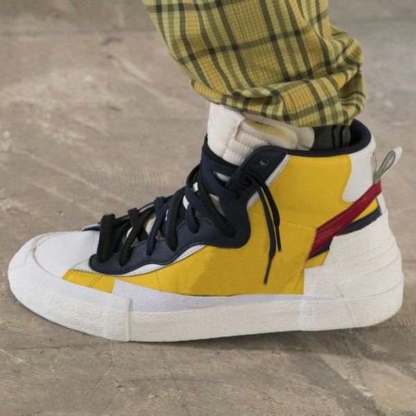 new sacai x blazer overlapping design avant-garde trailblazers joker shoes mens sacai toki slip casual sports shoes, White;red
new sacai x blazer overlapping design avant-garde trailblazers joker shoes mens sacai toki slip casual sports shoes, White;red