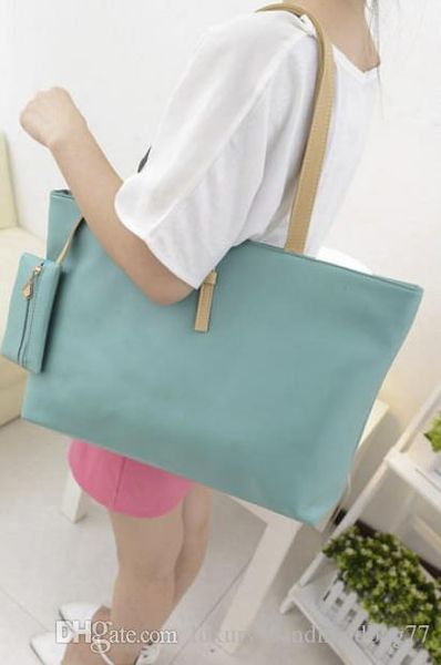 2019 shoulder belt buckle commuter handbags simple korean version pu casual autumn and winter ladies handbags green
2019 shoulder belt buckle commuter handbags simple korean version pu casual autumn and winter ladies handbags green