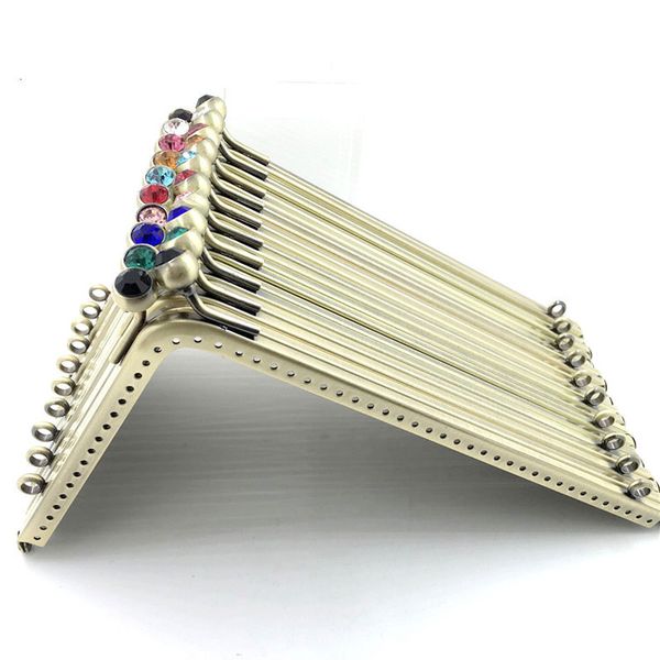10pcs crystal metal frames female purse l shape kiss clasps diy sewing hole hardware lock bag parts accessories 18.5cm 10 colors, Black
10pcs crystal metal frames female purse l shape kiss clasps diy sewing hole hardware lock bag parts accessories 18.5cm 10 colors, Black