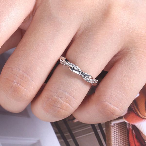 ustar simple weave midi finger rings for women inlay full cubic zirconia silver engagement rings female copper fashion jewelry, Slivery;golden
ustar simple weave midi finger rings for women inlay full cubic zirconia silver engagement rings female copper fashion jewelry, Slivery;golden