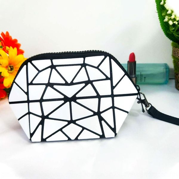 s geometric gripping portable pvc cosmetic bags geometric diamond diamond gripping bag portable pvc cosmetic bag, White
s geometric gripping portable pvc cosmetic bags geometric diamond diamond gripping bag portable pvc cosmetic bag, White