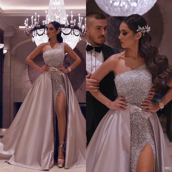 saudi arabia one shoulder prom dresses side split sequins beads overskirt evening gowns satin bow sash custom formal party dress, Black;red
saudi arabia one shoulder prom dresses side split sequins beads overskirt evening gowns satin bow sash custom formal party dress, Black;red