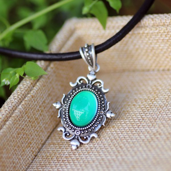 

New Fashion Women Gift Mood Pendant Necklace Color Change Leather Chain Necklaces for Sale