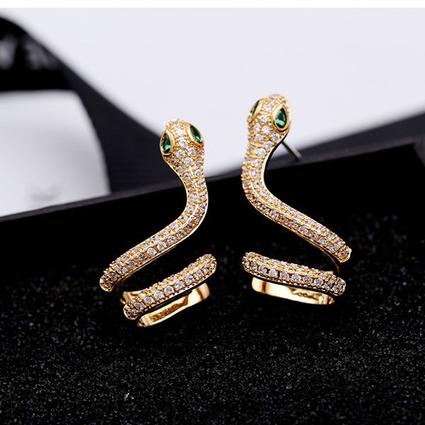 hip hop snake shape stud ear clip earrings new style full white zircon earrings jewelry wholesale, Silver
hip hop snake shape stud ear clip earrings new style full white zircon earrings jewelry wholesale, Silver