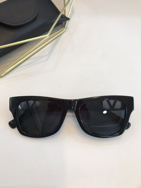 luxury sunglasses mens sunglasses women classic style plank metal frame 4066 uv400 protection outdoor eyewear with, White;black
luxury sunglasses mens sunglasses women classic style plank metal frame 4066 uv400 protection outdoor eyewear with, White;black