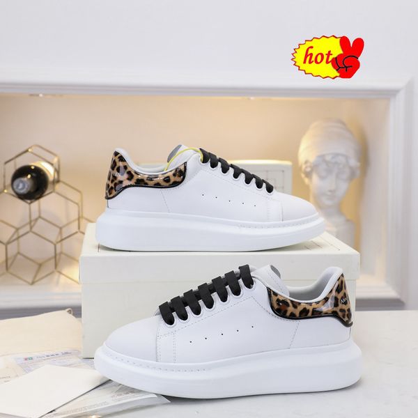 with box men women chaussures casual shoes designer smart platform trainers luminous fluorescent shoe 87, Black
with box men women chaussures casual shoes designer smart platform trainers luminous fluorescent shoe 87, Black