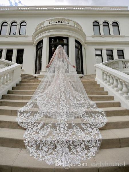 2020 spaghetti mermaid wedding dresses plus size open back vintage lace appliques african beach bohemian bridal gown, White
2020 spaghetti mermaid wedding dresses plus size open back vintage lace appliques african beach bohemian bridal gown, White