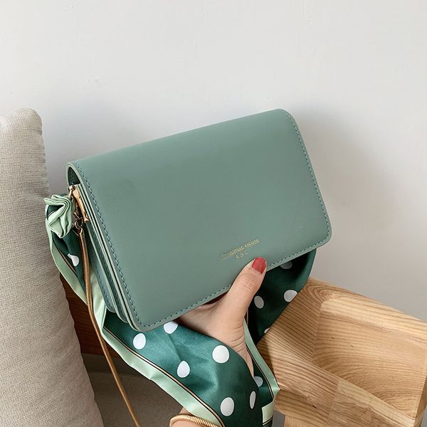 women small square scarf shoulder bag 2019 fresh new grace female messenger bag designer chain crossbody bolso
women small square scarf shoulder bag 2019 fresh new grace female messenger bag designer chain crossbody bolso