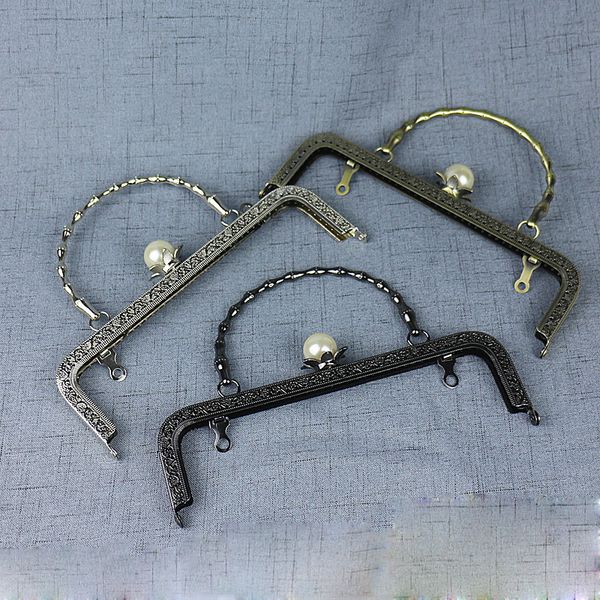 20,5 см металлический каркас для кошельков девушка сумка рот золотая застежка аксессуары 2 шт. / лот, Black 
20,5 см металлический каркас для кошельков девушка сумка рот золотая застежка аксессуары 2 шт. / лот, Black