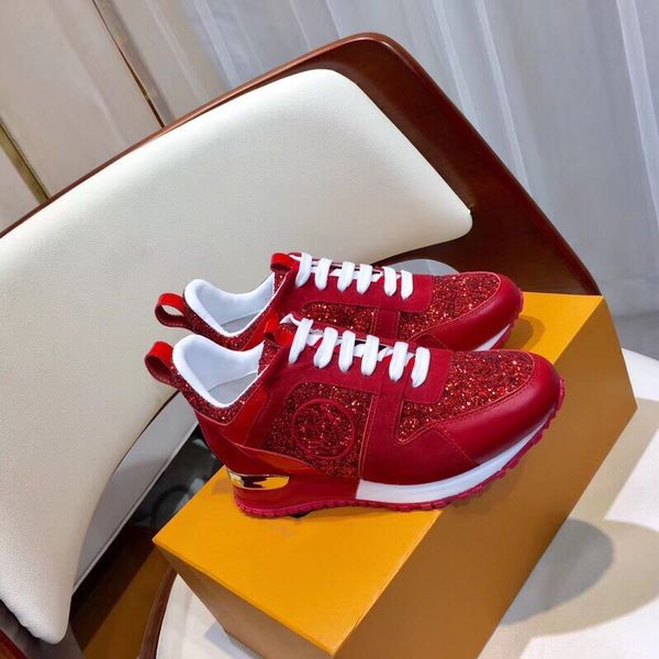 2023 designer famous oversized casual shoes white black queens leather velvet suede platform 0731
2023 designer famous oversized casual shoes white black queens leather velvet suede platform 0731