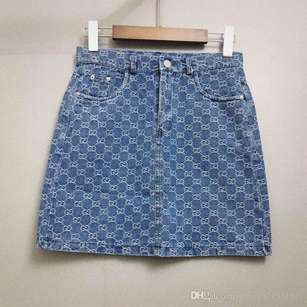 2020 new design women's letter jacquard fashion high waist denim jeans short a-line skirt plus size s m l, Black
2020 new design women's letter jacquard fashion high waist denim jeans short a-line skirt plus size s m l, Black