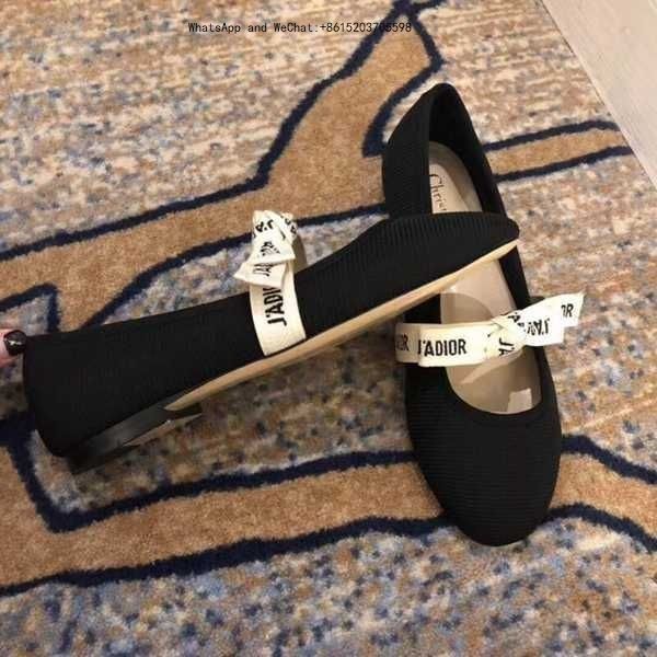 2019 New Brand Red Bottom High Heels Black Rivet Point With Shallow Mouth Women's Dress Shoes Fashion Spikes Pumps
2019 New Brand Red Bottom High Heels Black Rivet Point With Shallow Mouth Women's Dress Shoes Fashion Spikes Pumps