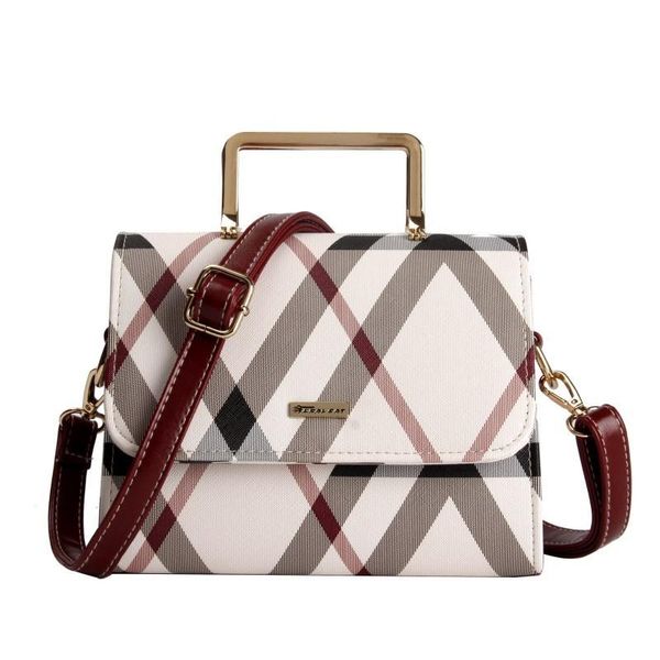 vendor stand fashion single shoulder bag small square package luxury women clutch bags brand travel duffel bag
vendor stand fashion single shoulder bag small square package luxury women clutch bags brand travel duffel bag