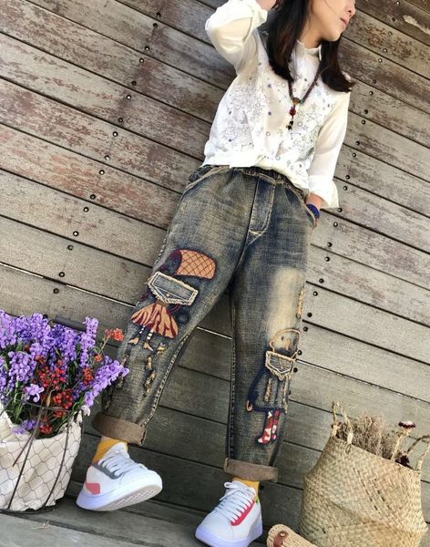 spring and autumn retro literary cartoon robot embroidered denim pants loose tide women's pants, Blue
spring and autumn retro literary cartoon robot embroidered denim pants loose tide women's pants, Blue