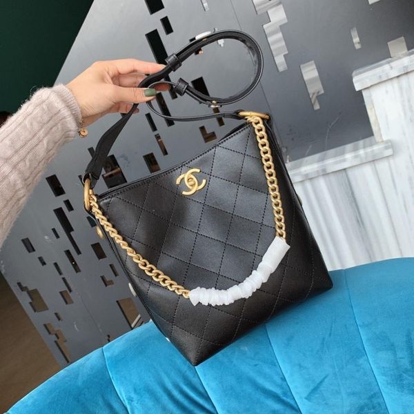 Free Shipping Hot 2019 Handbags Purses Ladies Shoulder bucket woman Rivet Bag Simple Messenger 0323
Free Shipping Hot 2019 Handbags Purses Ladies Shoulder bucket woman Rivet Bag Simple Messenger 0323