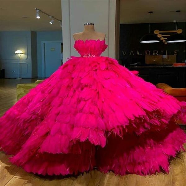 ostrich feather fuchsia prom dresess 2019 beading belt high low strapless luxury evening gowns custom made red carpet party dress, Black;red
ostrich feather fuchsia prom dresess 2019 beading belt high low strapless luxury evening gowns custom made red carpet party dress, Black;red