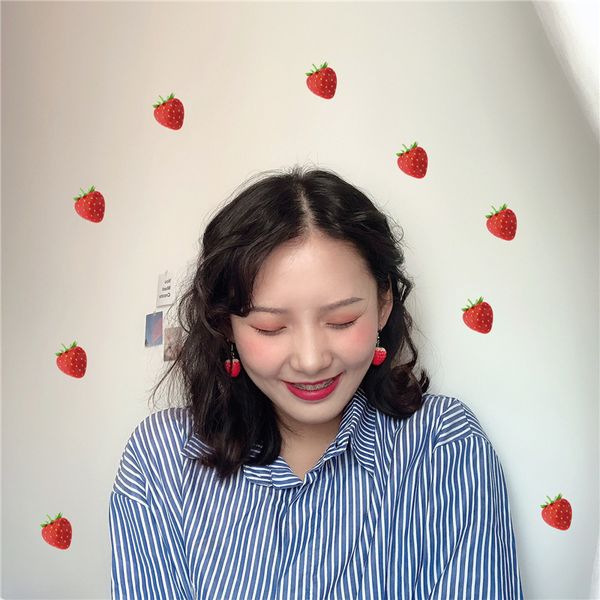 2019 new brand design hand made strawberry fruit earrings generous minimalist temperament gift korean earrings for women, Silver
2019 new brand design hand made strawberry fruit earrings generous minimalist temperament gift korean earrings for women, Silver