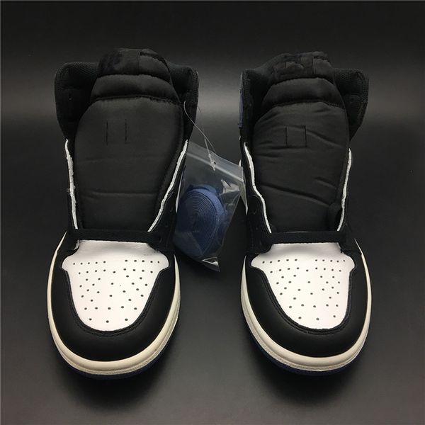 with box new 2020 mens basketball shoes sneakers 1s shoe palace for men brand designer sports trainers black blue toe size us7-12
with box new 2020 mens basketball shoes sneakers 1s shoe palace for men brand designer sports trainers black blue toe size us7-12