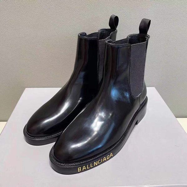 autumn and winter ladies boots patent leather fashion elastic shoes women original packaging size 35-41
autumn and winter ladies boots patent leather fashion elastic shoes women original packaging size 35-41