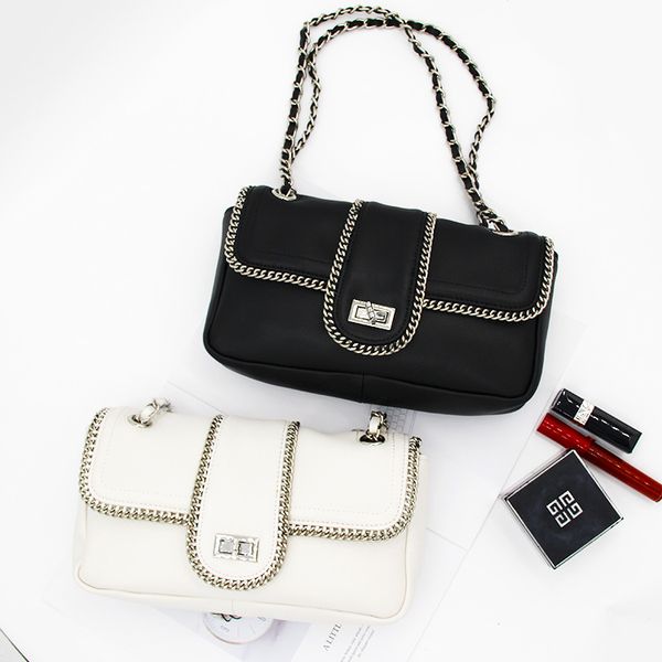 source factory small fragrance wind chain leather bag european and american trend one shoulder bag hundred hand-held hand-held
source factory small fragrance wind chain leather bag european and american trend one shoulder bag hundred hand-held hand-held