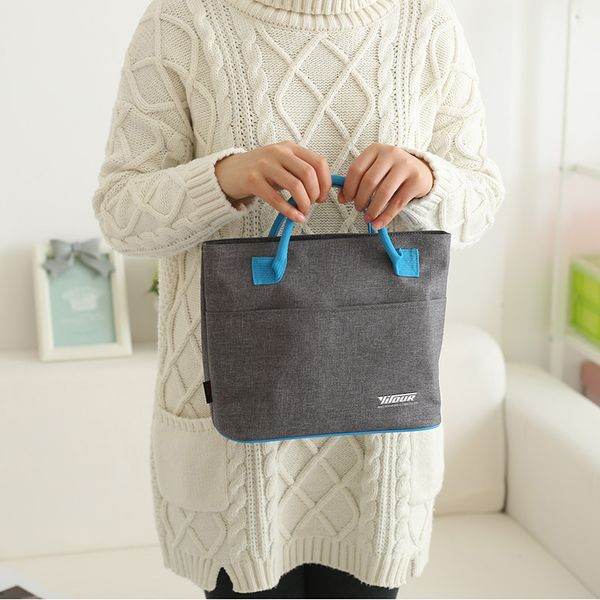 high-end portable lunch box cooler bag oxford cloth aluminum film fresh-keeping ice bag summer beverage refrigerated
high-end portable lunch box cooler bag oxford cloth aluminum film fresh-keeping ice bag summer beverage refrigerated
