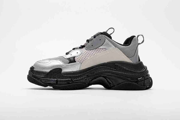 2020 triple s designer shoes for men women platform sneakers black white bred mens trainers fashion sports sneakers outdoor
2020 triple s designer shoes for men women platform sneakers black white bred mens trainers fashion sports sneakers outdoor