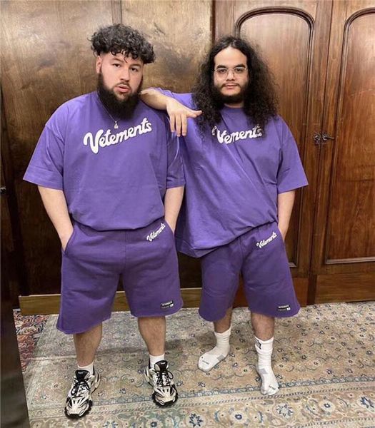 2020 sping летняя мода европа vetements конфеты цвет письмо логотип футболка круглый воротник повседневная хлопчатобумажная футболка фиолето, White;black
2020 sping летняя мода европа vetements конфеты цвет письмо логотип футболка круглый воротник повседневная хлопчатобумажная футболка фиолето, White;black