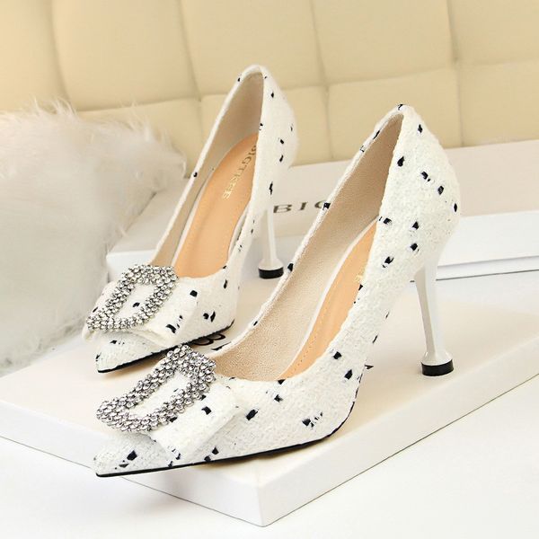 new women pumps shoes bow wool cloth upper shallow pointed toe slip-on metal 9cm thin high heels casual lady party female shoes, Black;white
new women pumps shoes bow wool cloth upper shallow pointed toe slip-on metal 9cm thin high heels casual lady party female shoes, Black;white