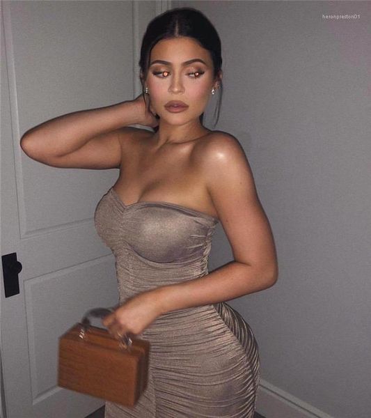 платья плиссированные баски сексуальные дамы клубные платья мода без бретелек женская одежда ким кардашьян bodycon, White;black
платья плиссированные баски сексуальные дамы клубные платья мода без бретелек женская одежда ким кардашьян bodycon, White;black