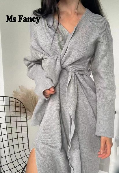 woman autumn chic lace-up knitted sweater dress v-neck long sleeve sweater dress, White;black
woman autumn chic lace-up knitted sweater dress v-neck long sleeve sweater dress, White;black