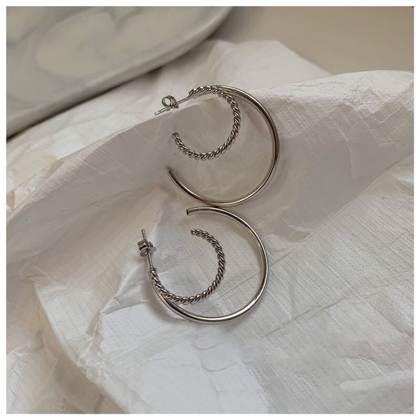 925 sterling silver earring fashion double ring twist exaggerated big circle earring temperame personality girl women ear jewelr, Golden;silver
925 sterling silver earring fashion double ring twist exaggerated big circle earring temperame personality girl women ear jewelr, Golden;silver