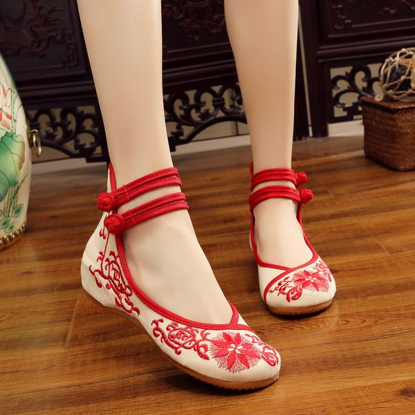 handmade sun flower fashion woman shoes old peking ankle strap flat heel flats for women,ladies flower embroidered casual shoes, Black
handmade sun flower fashion woman shoes old peking ankle strap flat heel flats for women,ladies flower embroidered casual shoes, Black