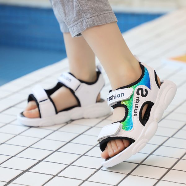 2109 summer new children's sandals men's casual children's beach shoes female korean version of shoes, Black;red
2109 summer new children's sandals men's casual children's beach shoes female korean version of shoes, Black;red