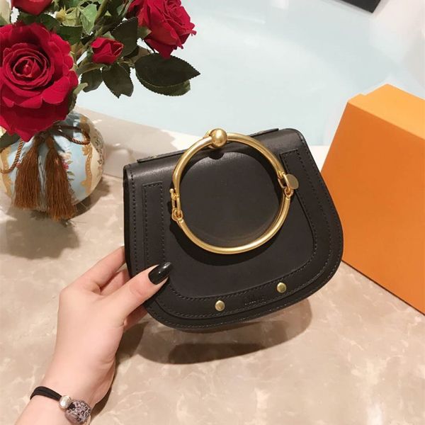 2020 fashion designer handbags mini shoulder bags women cowhide designer crossbody bag hardware portable ring purse with shoulder strap
2020 fashion designer handbags mini shoulder bags women cowhide designer crossbody bag hardware portable ring purse with shoulder strap