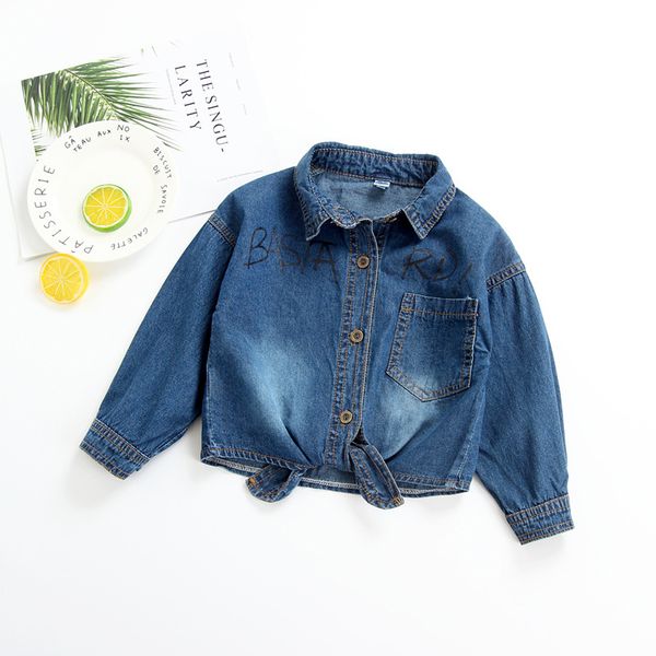 0.6EW foreign trade children's wear 2018 autumn European and American girls denim shirt sand wash retro wind denim shirt 1819, White;black
0.6EW foreign trade children's wear 2018 autumn European and American girls denim shirt sand wash retro wind denim shirt 1819, White;black