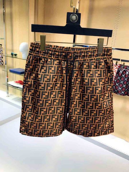2019 new summer fashion shorts brand designer board short quick dry swimsuit printed board beach pants men casual swim surf shorts
2019 new summer fashion shorts brand designer board short quick dry swimsuit printed board beach pants men casual swim surf shorts