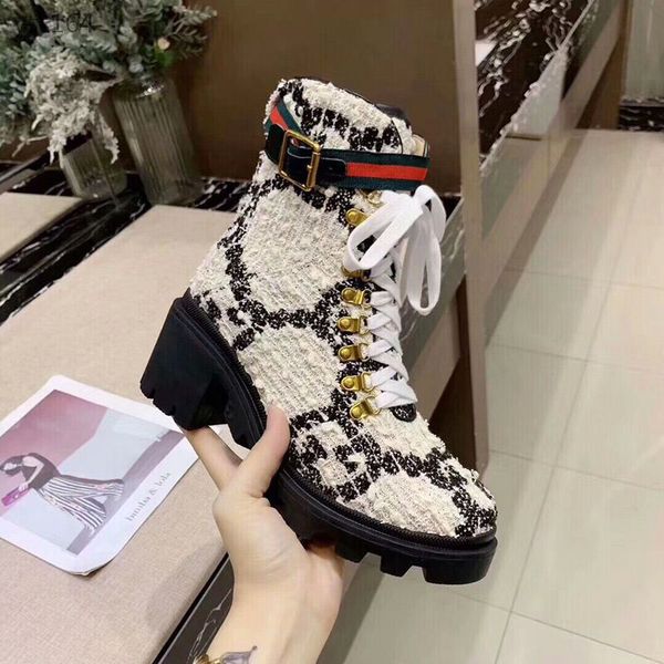 rhinestones martin boots female british wind new autumn and winter plus velvet thick with the same fashionable leather boots, Black
rhinestones martin boots female british wind new autumn and winter plus velvet thick with the same fashionable leather boots, Black